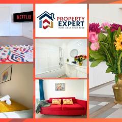 BridgeView Central Cambridge with Parking Off Site F6