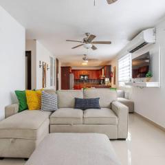 Hacienda M&B Perfect for Groups, with Pool and Spacious Patio