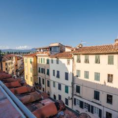 Apartment in Lucca near Torre delle Ore