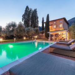 Villa near Lucca with Private Pool