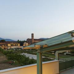 Apartment in Lucca with Jacuzzi and Terrace