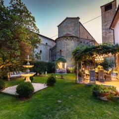 Villa in Montecarlo with Private Pool