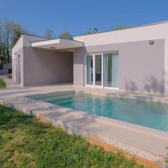 Awesome Home In Rebici