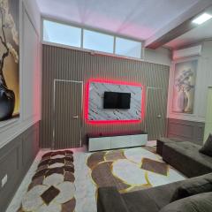 Royal Harbor View Lux 4-Bedroom Waterfront Residence