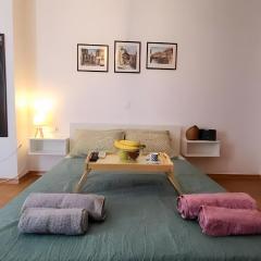 Cozy Vintage City Apt