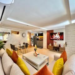 C1, Chic Seaside Stay at Carrousel Mall, Walk Everywhere