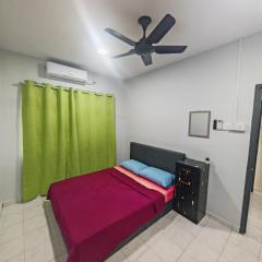 MixxHome Seremban 2, One Queen Bed, Share Bathroom