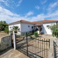 Nana's Villa - Little Paradise