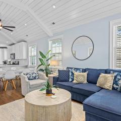 Modern Coastal Comfort - 3 Bedroom Condo with Balcony