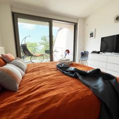 Cosy apartment with lake views