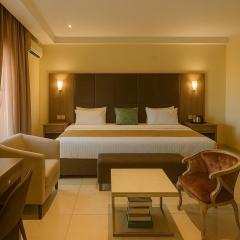Maxbe Continental Hotel