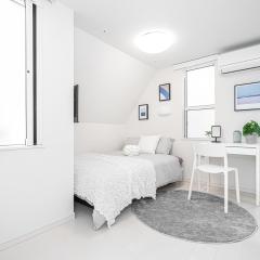 Subway Higashi Shinjuku Station by 5 mins walk Designer's Apart ment