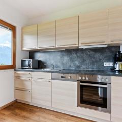 Sunlit Apartment near Ski Area in Hollersbach im Pinzgau