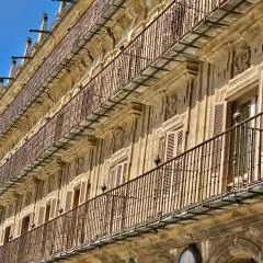El capricho II en la Plaza Mayor centro Salamanca by keyhom