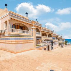 Awesome Home In Elche With Wifi
