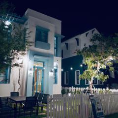 Miko Villa 3PN & 1PN Sofabed with sliding wall