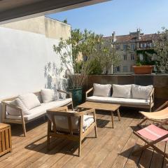 Duplex avec grande terrasse vieux port parking gratuit