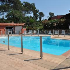 Studio Albatros en RDJ avec Terrasse, Parking privé, Piscine, proche Golf St Donat