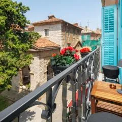 Old Town Nona Apartment - Balcony, Garden and Free Parking