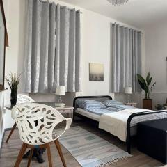 Nr 1 Gemütliches Zimmer in Zentrum mit Stadtblick WLAN EG für zwei oder Single