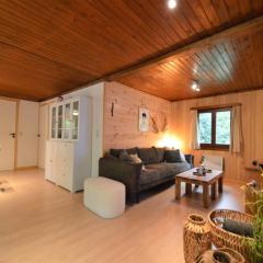 Chalet Retreat with Private Deck, cleaning included