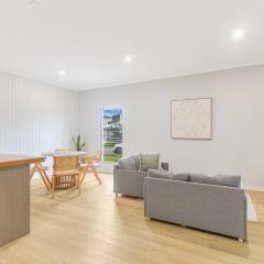 The Sailfish Suite - Beachside Granny Flat by uHoliday