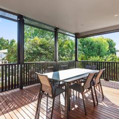 Gargoyle House - Spacious West End Home with Yard