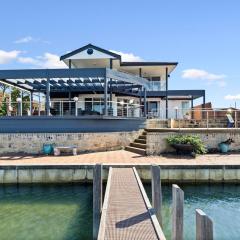 Private Jetty -Family & Pet Friendly