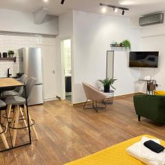 Industrial Studio Athens Hilton - Walk Most Places