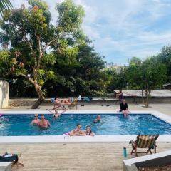 Green Gecko Pool Hostel and 3 Day Expedtion