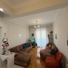 A nest for two in Athens