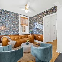 Gatsby House Mansion w Game Lounge & Hot Tub