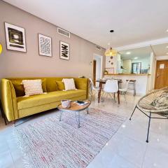 Sunny 2Bed Resort Style Apartment New Golden Mile Estepona FREE PARKING WIFI & AIRCON