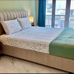 Acropolis Modern Apartments free parking,free pet hosting,Netflix