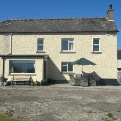 Beautiful Farmhouse an Hour’s Drive From Four Irish Cities