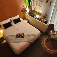 Le Jacaranda - Suite africaine - Sauna & Netflix