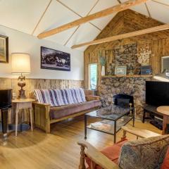 Fallsview Cabin Forest Escape w Rustic Charm