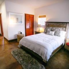 Casita Vino Dog-Friendly Vineyard Retreat & Stay
