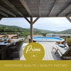 Vue mer et détente villa élégante avec piscine