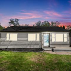 Lovely Updated 3 BR Home w Backyard Sleeps 6