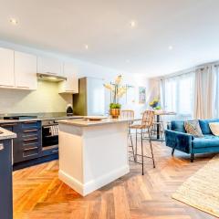 Superbe appartement neuf, climatisé centre village