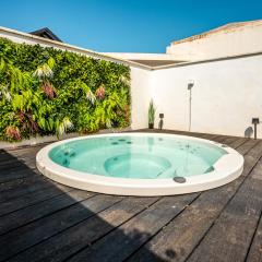 Mar y Jacuzzi cerca de Estepona