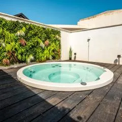 Mar y Jacuzzi cerca de Estepona