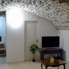 Atypical apartment in the city center of Ollioules