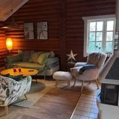 Cozy cottage with heated pool