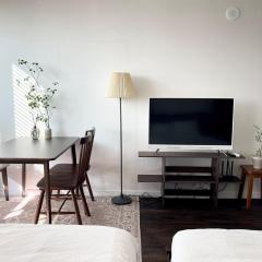 Hongdae Stn 1min Simple Style