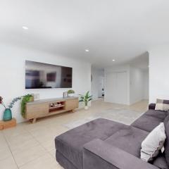 A peaceful private home away from home in Pacific Pines