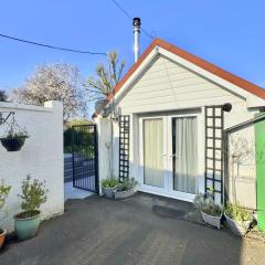 Cozy Saltford Retreat with Garden