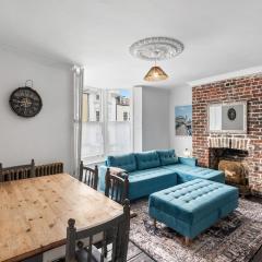 Three Bedroom Townhouse by Primal Estates Short Lets in Brighton