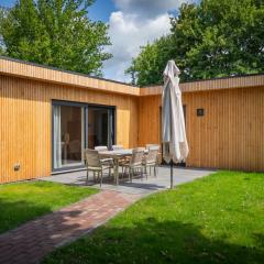 Chalet Zeeland 6p omheinde tuin, hond welkom VP084